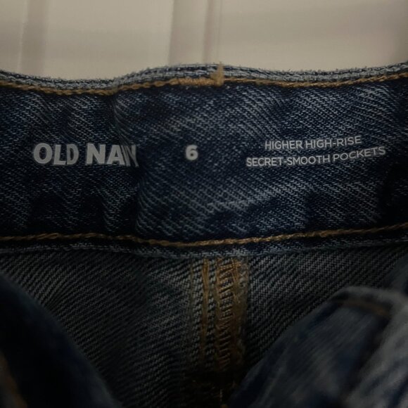 Old Navy High-Rise Secret-Slim Pockets Denim Skirt - Picture 4 of 6